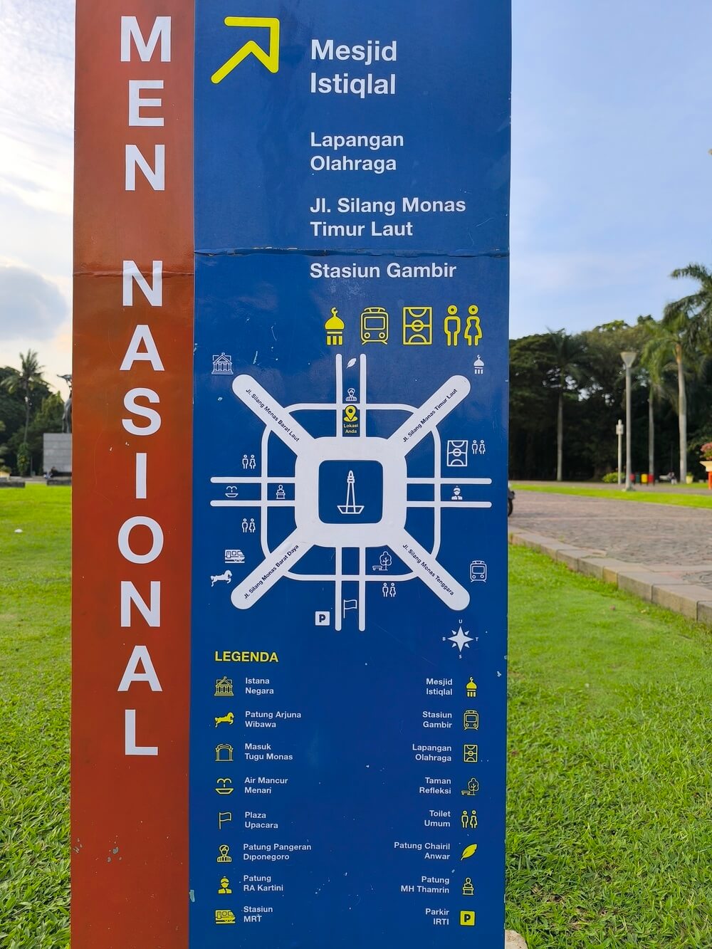 Mapa ukazující polohu Konko Hostelu jižně od Monasu v Jakartě