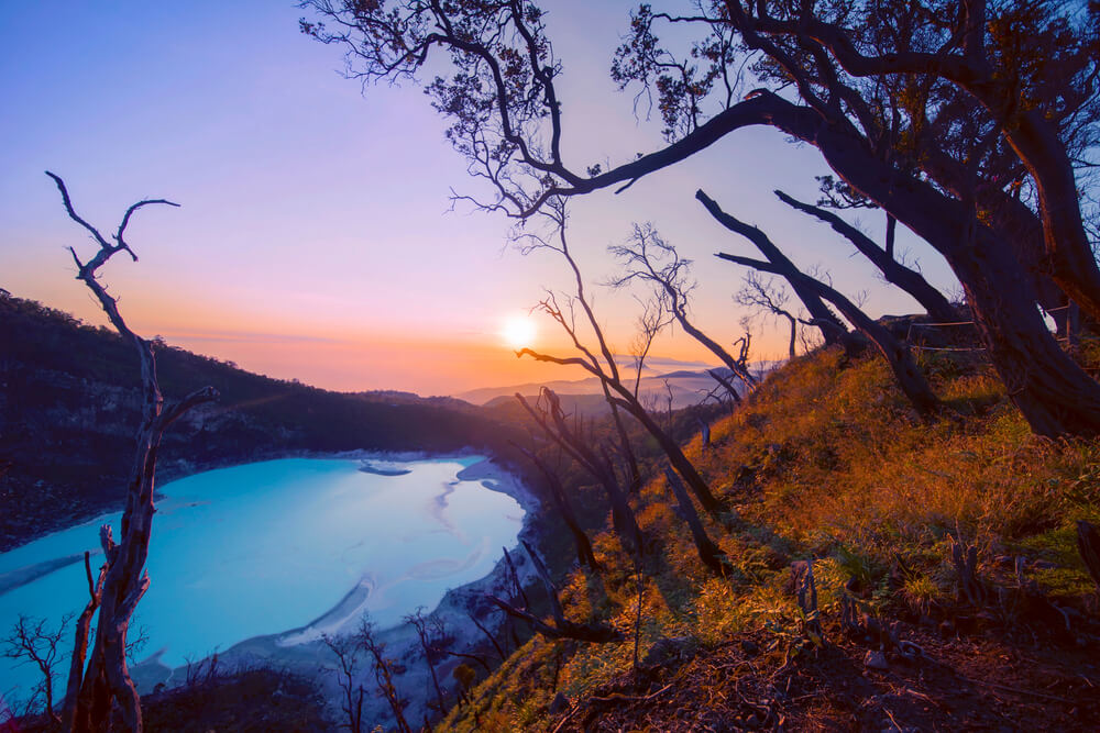 Výhled ze Sunan Ibu na Kawah Putih u Bandung